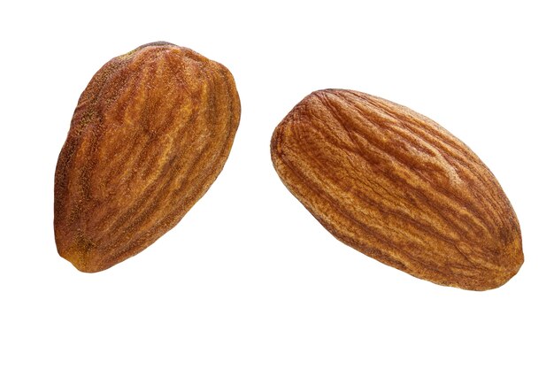 Primer plano aislado de almendras sin cáscara como colección de elementos de diseño de paquete