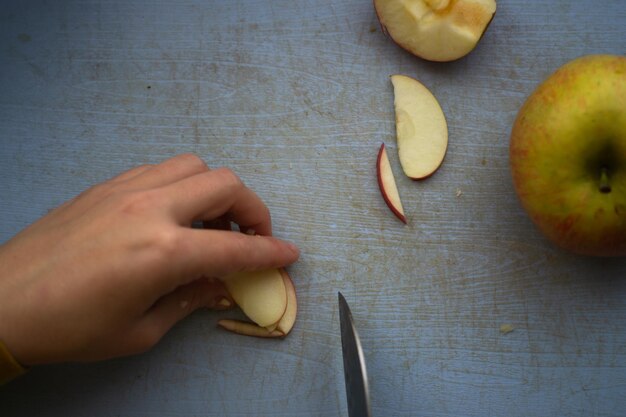 primer plano de algunas ensaladas de manzana