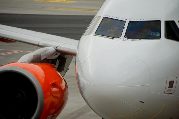 Primer plano del avión