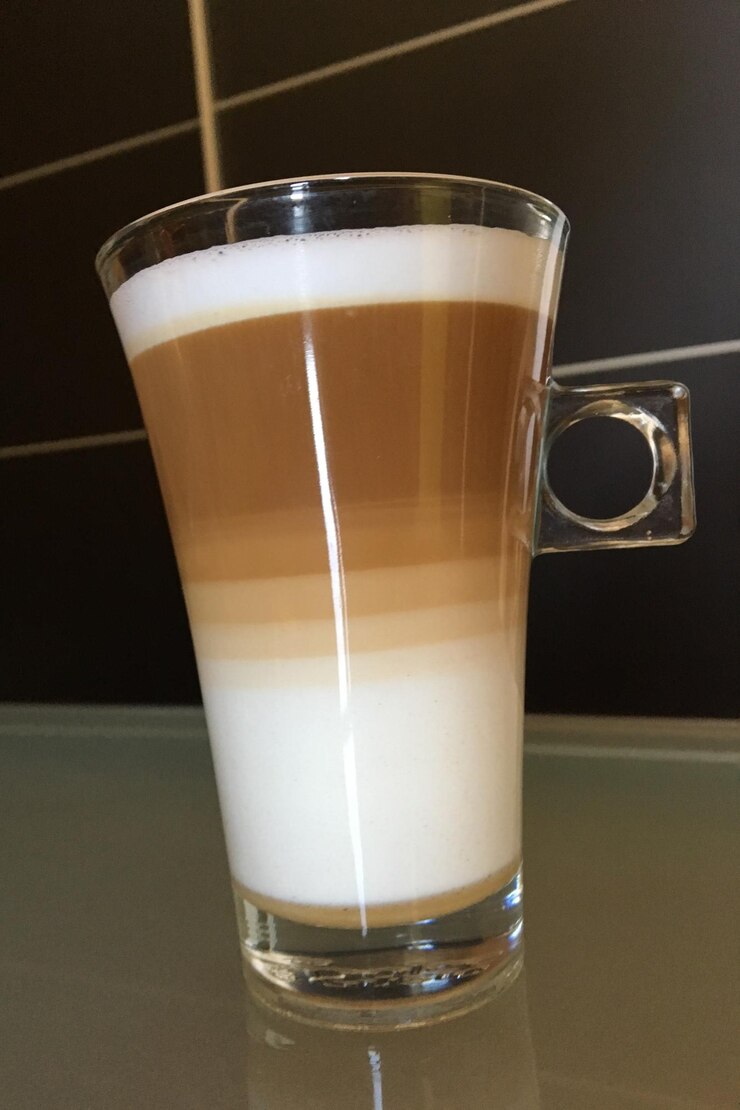 Foto primer plano de una bebida en un vaso