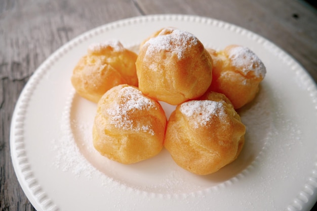 Primer plano de bolas de patata dulce fritas