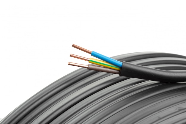 Primer plano de cables eléctricos