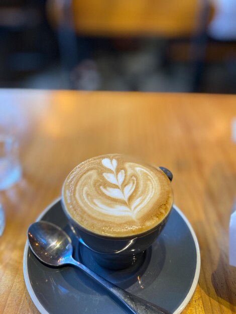 Foto primer plano del café en la mesa