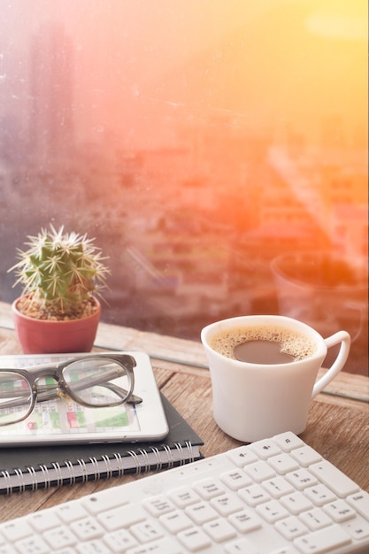 Foto primer plano del café en la mesa