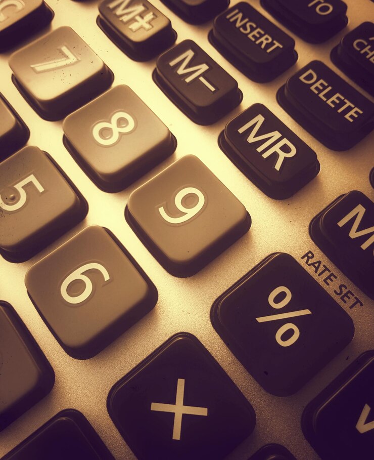 Foto primer plano de la calculadora recortada