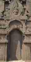 Foto primer plano capturando las intrincadas tallas de piedra y la arquitectura ornamentada de la entrada de pura besakih