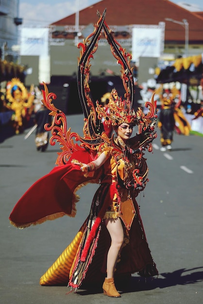 Primer plano del carnaval de desfiles de moda