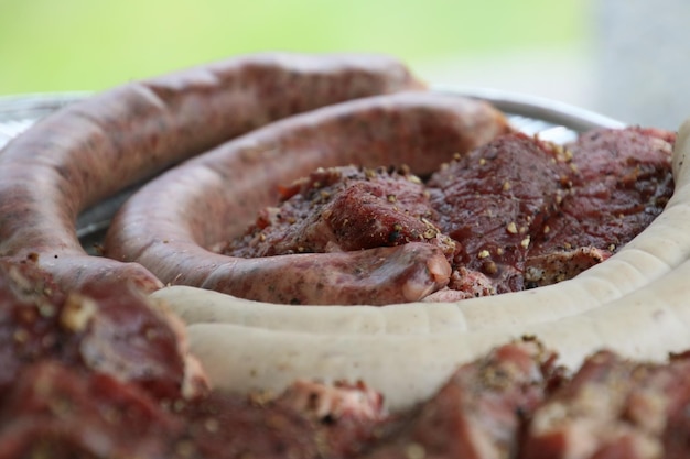 Foto primer plano de la carne marinada