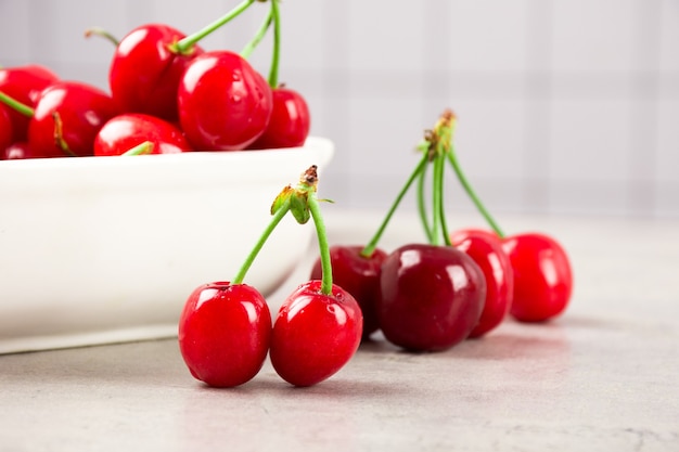 Foto primer plano de cereza en un tazón