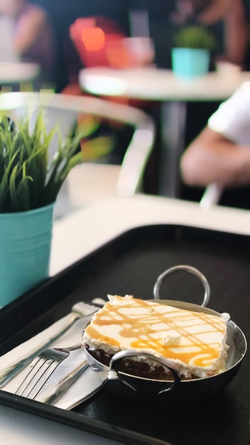 Foto primer plano de la comida en la mesa en un restaurante