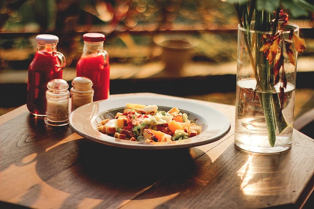 Foto primer plano de la comida en la mesa