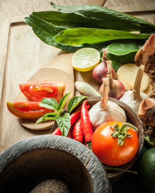 Primer plano de la comida en la mesa