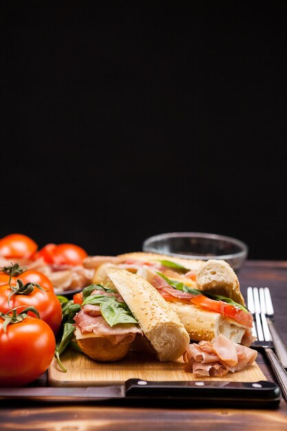 Foto primer plano de la comida en la mesa