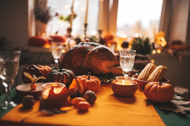 Primer plano de la comida en la mesa