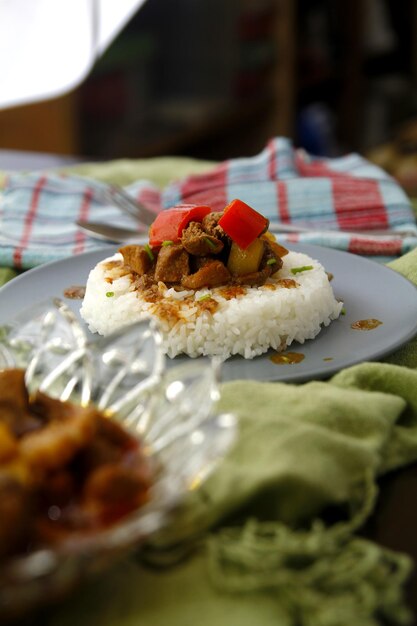 Foto primer plano de la comida en la mesa