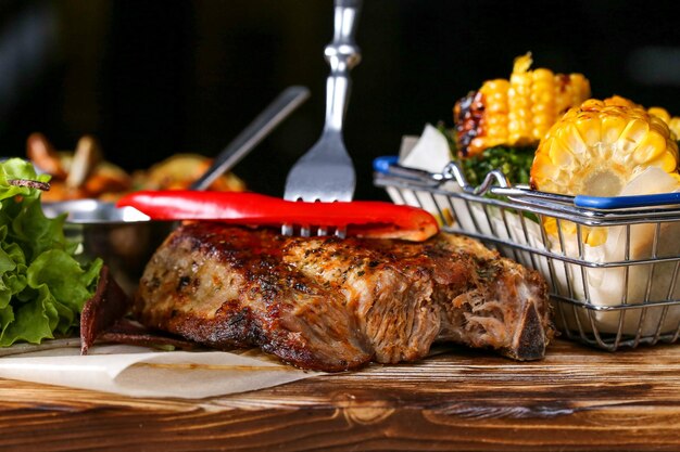 Foto primer plano de la comida en la mesa