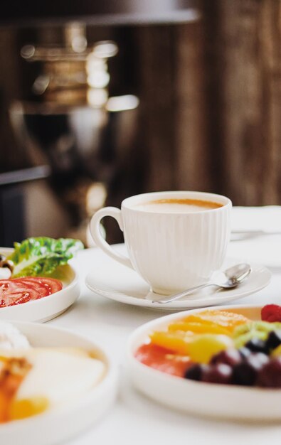 Foto primer plano de la comida en la mesa