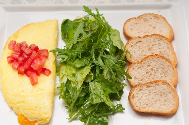 Primer plano de la comida en el plato