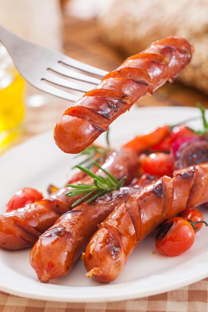 Foto primer plano de la comida servida en la mesa