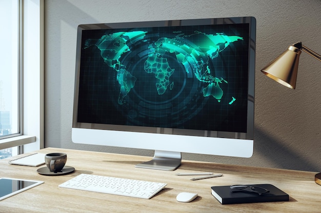Primer plano de la computadora con interfaz de mapa del mundo digital en el escritorio