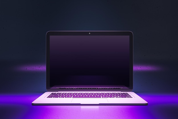 Primer plano de una computadora portátil de juegos de luz púrpura de neón creativa con representación 3D de un lugar simulado