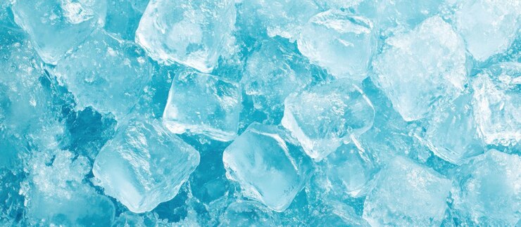 Un primer plano de los cubos de hielo