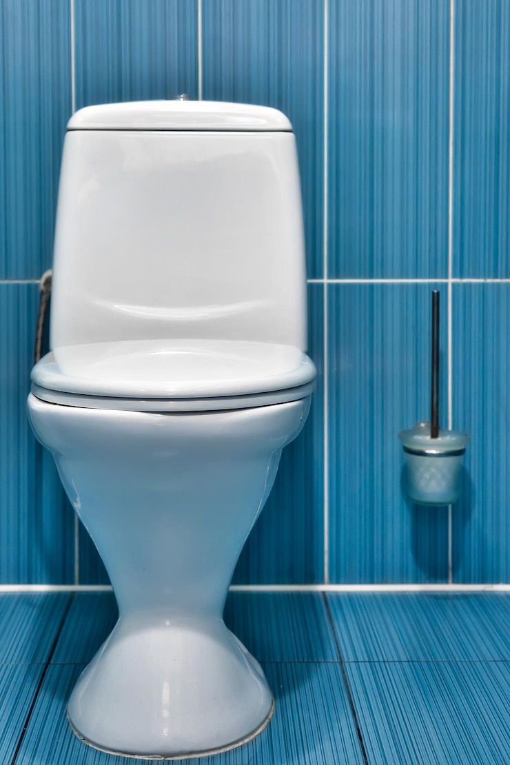 Foto primer plano de cuencos vacíos en la mesa