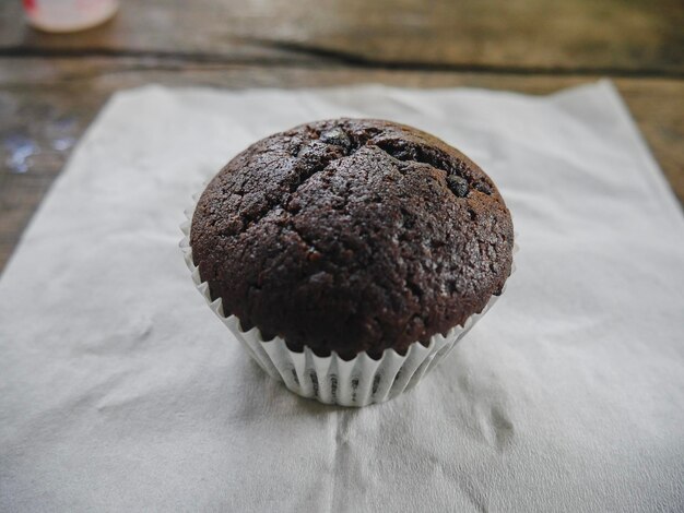 Foto primer plano de los cupcakes en la mesa