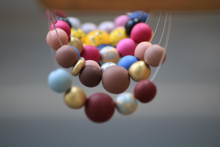 Foto primer plano de decoraciones multicolores