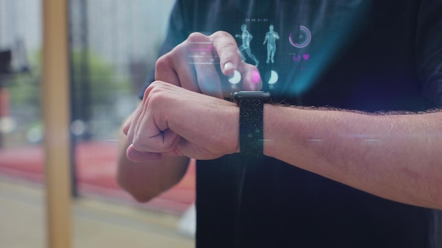 Foto primer plano de un deportista activo en el campo de deporte, comprobe el indicador de salud y el ritmo cardíaco en el reloj inteligente, concepto de tecnología futura de la humanidad, animación en 3d.