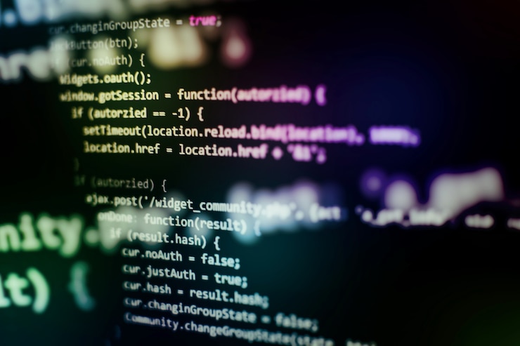 Foto primer plano de desarrollo de tecnologías de programación y codificación. desarrollador que trabaja en códigos de sitios web en la oficina.