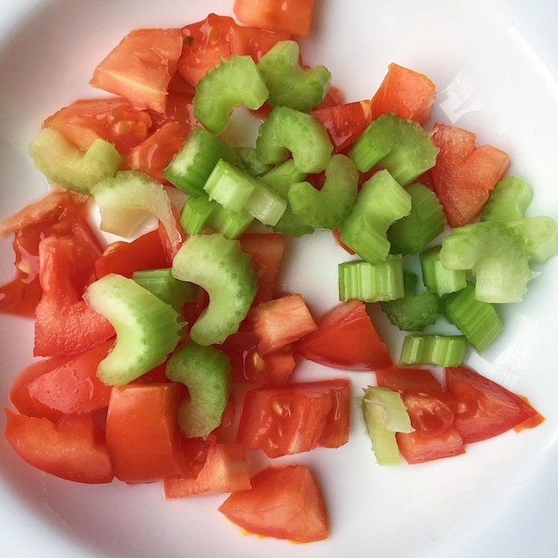 Foto primer plano de una ensalada de frutas