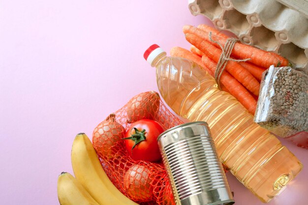 Primer plano de una ensalada de frutas