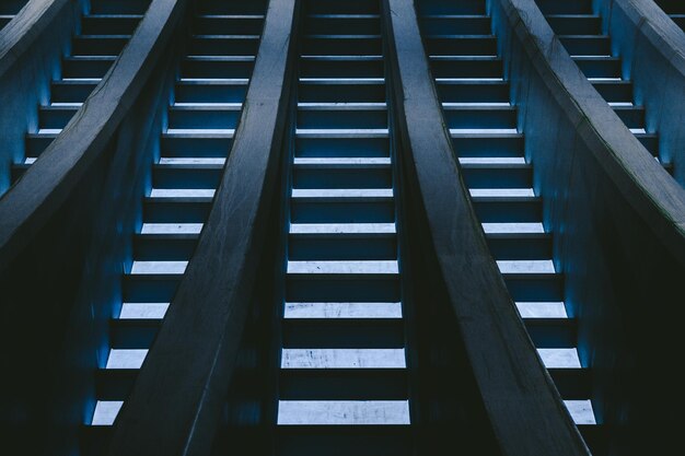 Primer plano de las escaleras