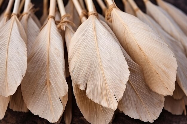 Foto primer plano de una escoba de abedul natural y ecológica para baños y saunas que proporcionan tratamientos de spa con una textura y fondo de hojas