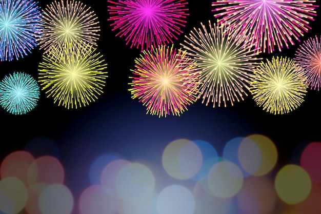 Primer plano de un espectáculo de fuegos artificiales iluminados por la noche