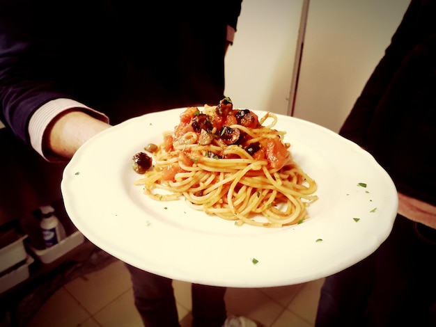 Foto primer plano de fideos en el plato