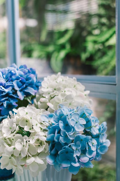 Primer plano de las flores púrpuras en flor