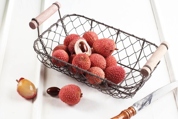 Foto primer plano de las frutas en la canasta