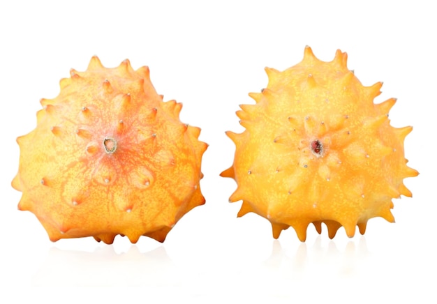 Foto un primer plano de las frutas de kiwano