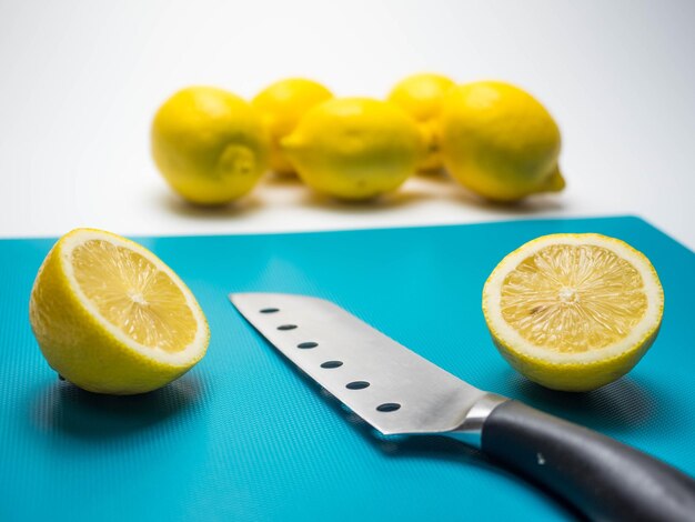 Foto primer plano de las frutas en la mesa