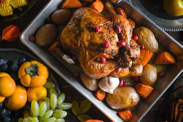 Primer plano de frutas y verduras de pavo de acción de gracias