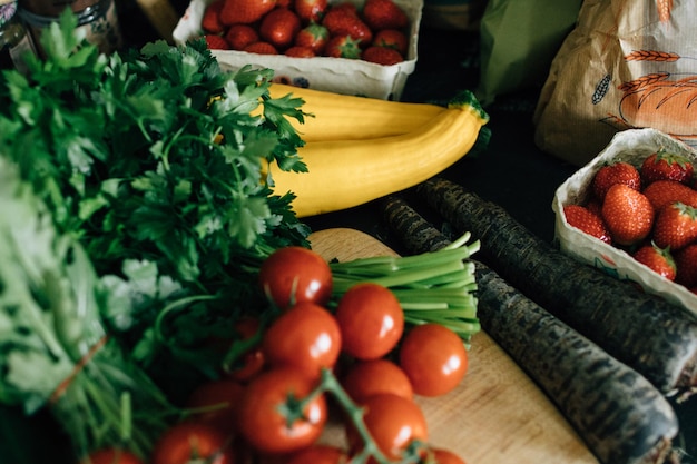 Primer plano de las frutas y verduras