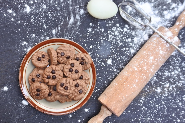 Foto primer plano de las galletas de chispas de chocolate deliciosas galletas dulces de chocolate pastelería galletas de chips de choco