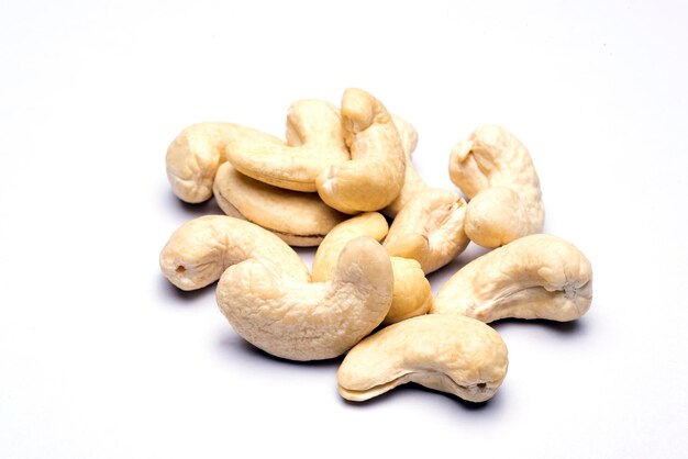 Foto primer plano de las galletas contra un fondo blanco