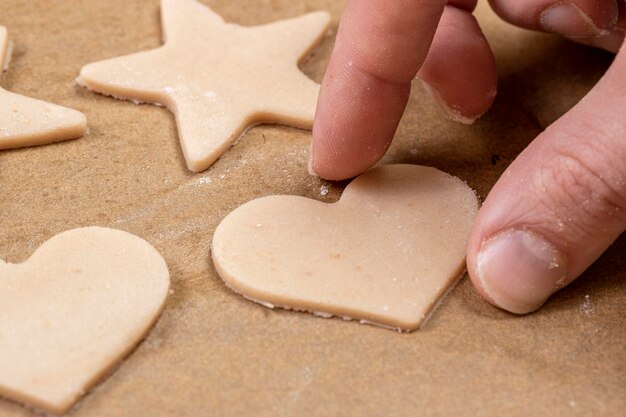 Foto primer plano de las galletas en la mano