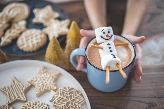 Foto primer plano de las galletas en la mesa