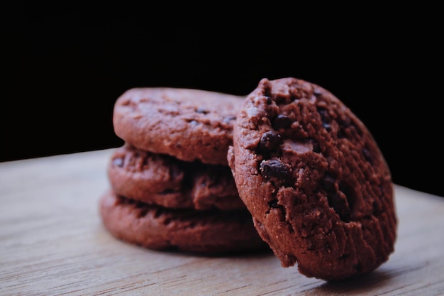 Primer plano de las galletas en la mesa