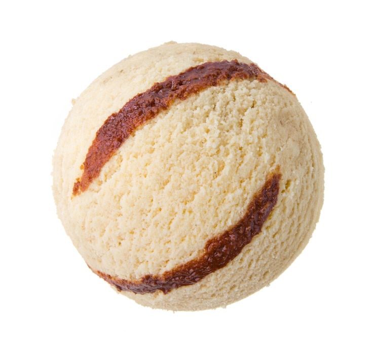 Foto primer plano de un helado contra un fondo blanco