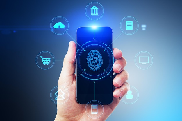 Primer plano de un hombre sosteniendo un teléfono inteligente con impresión de pulgar interfaz digital redonda creativa con varios iconos transformación digital concepto de compra y almacenamiento de banca en línea
